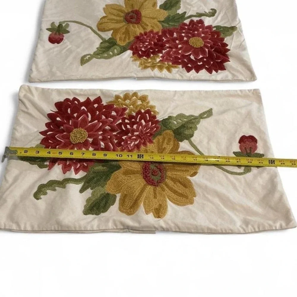 Pottery‎ Barn Floral Crewel Pillow Shams Standard Set of 2 Cream Embroidered